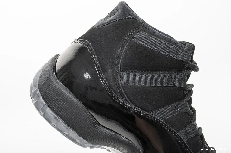 Jordan 378037-005 Air Retro Gown and 11 Cap 1118